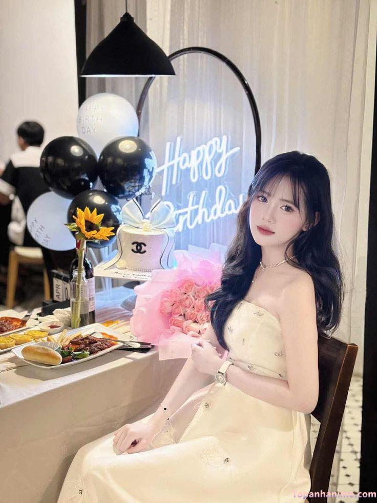 Ảnh gái xinh sinh nhật vui