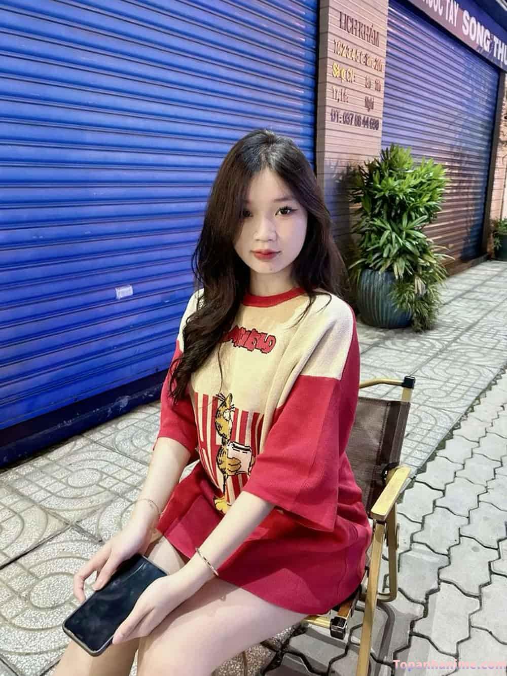 Bạn gái tuổi học trò