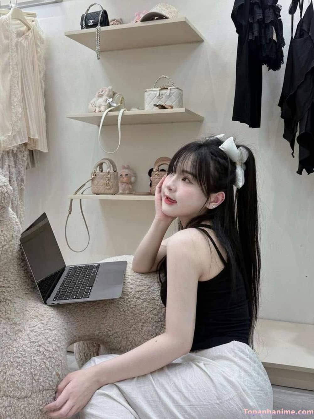 Nàng thơ tuổi mười sáu