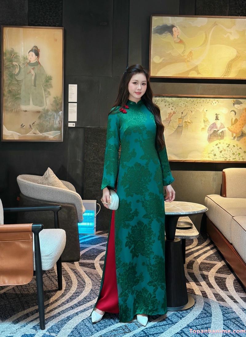 ảnh cô gái mặc áo dài