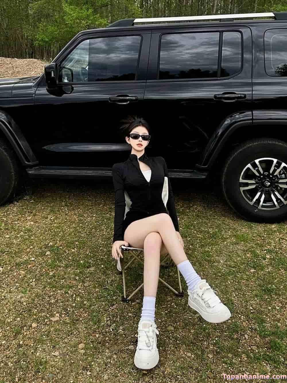 ảnh đùi cô gái tươi