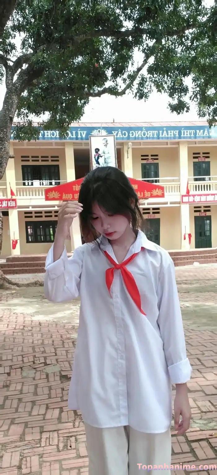 ảnh gái lớp 8 đeo khăn quàng đỏ