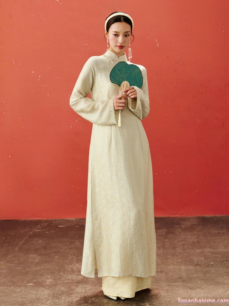 ảnh gái mặc áo dài cầm quạt đẹp