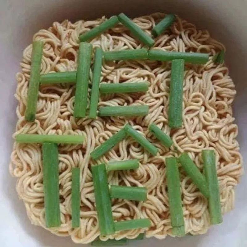 hết tiền meme troll