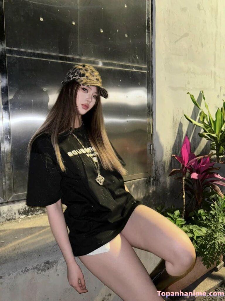 hình đùi con gái