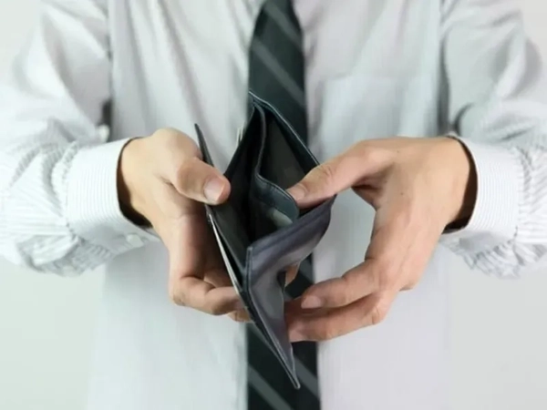 hình ví rỗng meme