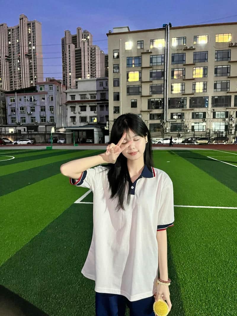 Album hình gái học sinh trong sáng