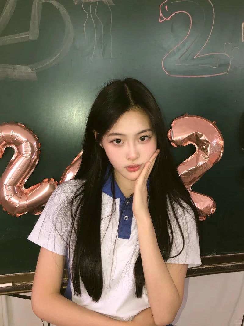 Ảnh avatar gái học sinh xinh