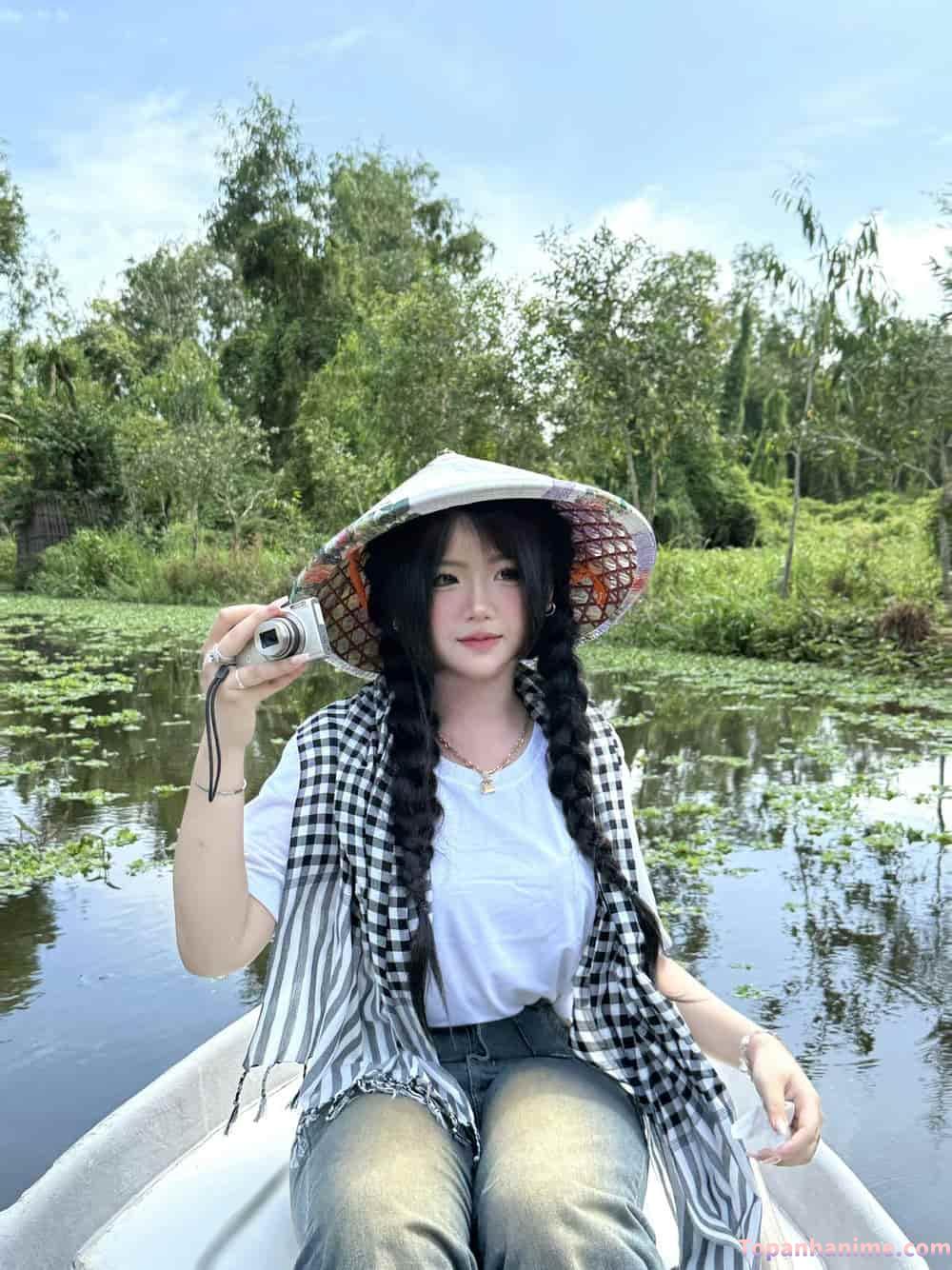 Ảnh gái miền Tây dễ