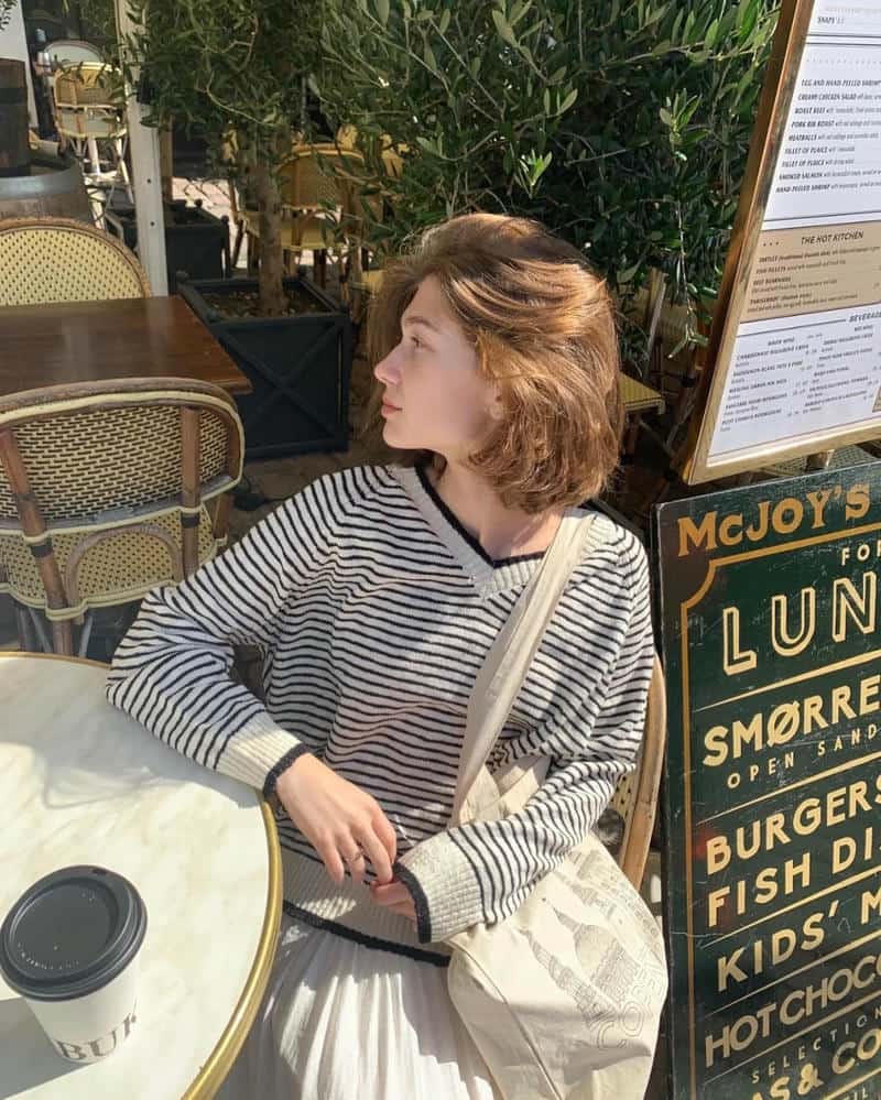 Ảnh gái tây dạo phố năng động