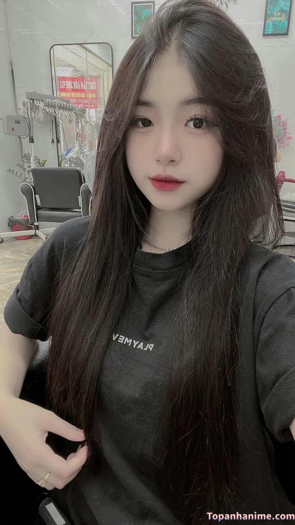 Ảnh gái xinh tóc dài bay