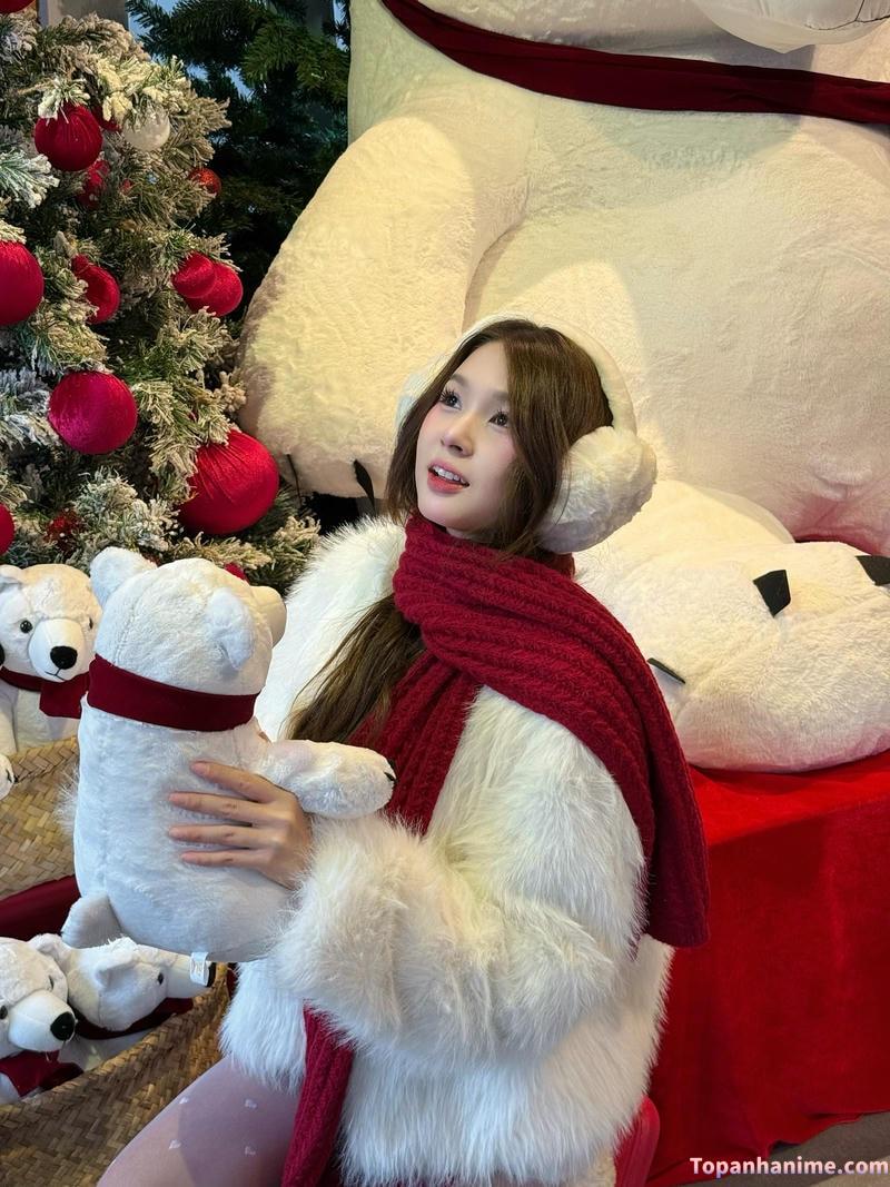 Ảnh gái xinh tóc dài cười tươi