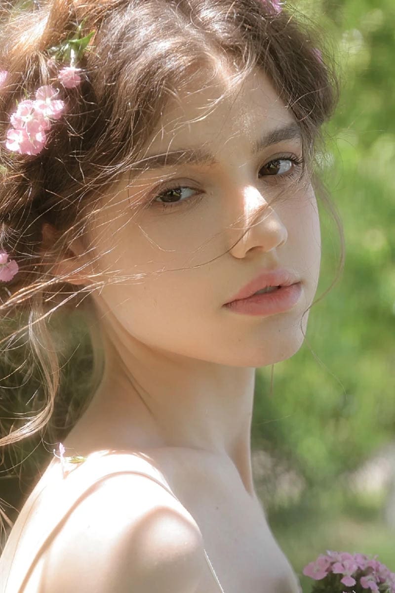 Ảnh mạng gái tây thu hút ánh mắt