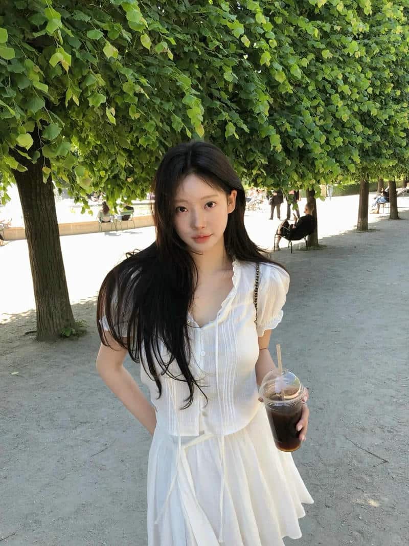 Avatar gái xinh hàn quốc ánh mắt cuốn hút