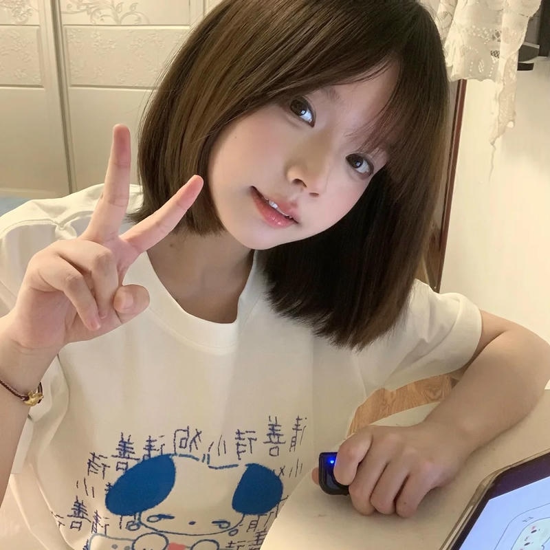 Bộ ảnh gái xinh tóc ngắn nhí nhảnh