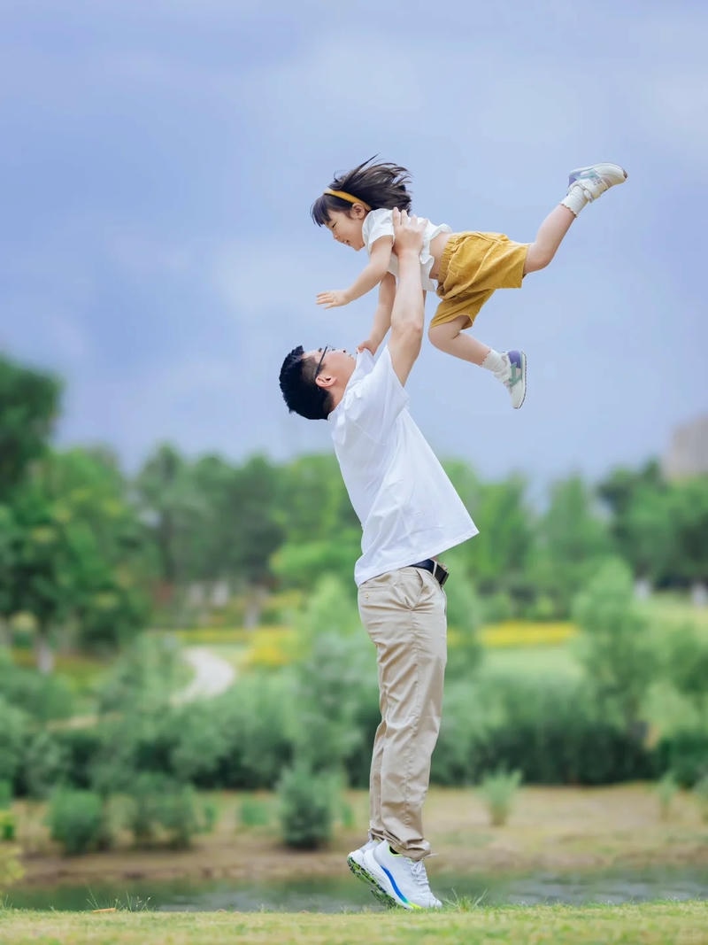 Bộ hình cha và con gái yêu thương