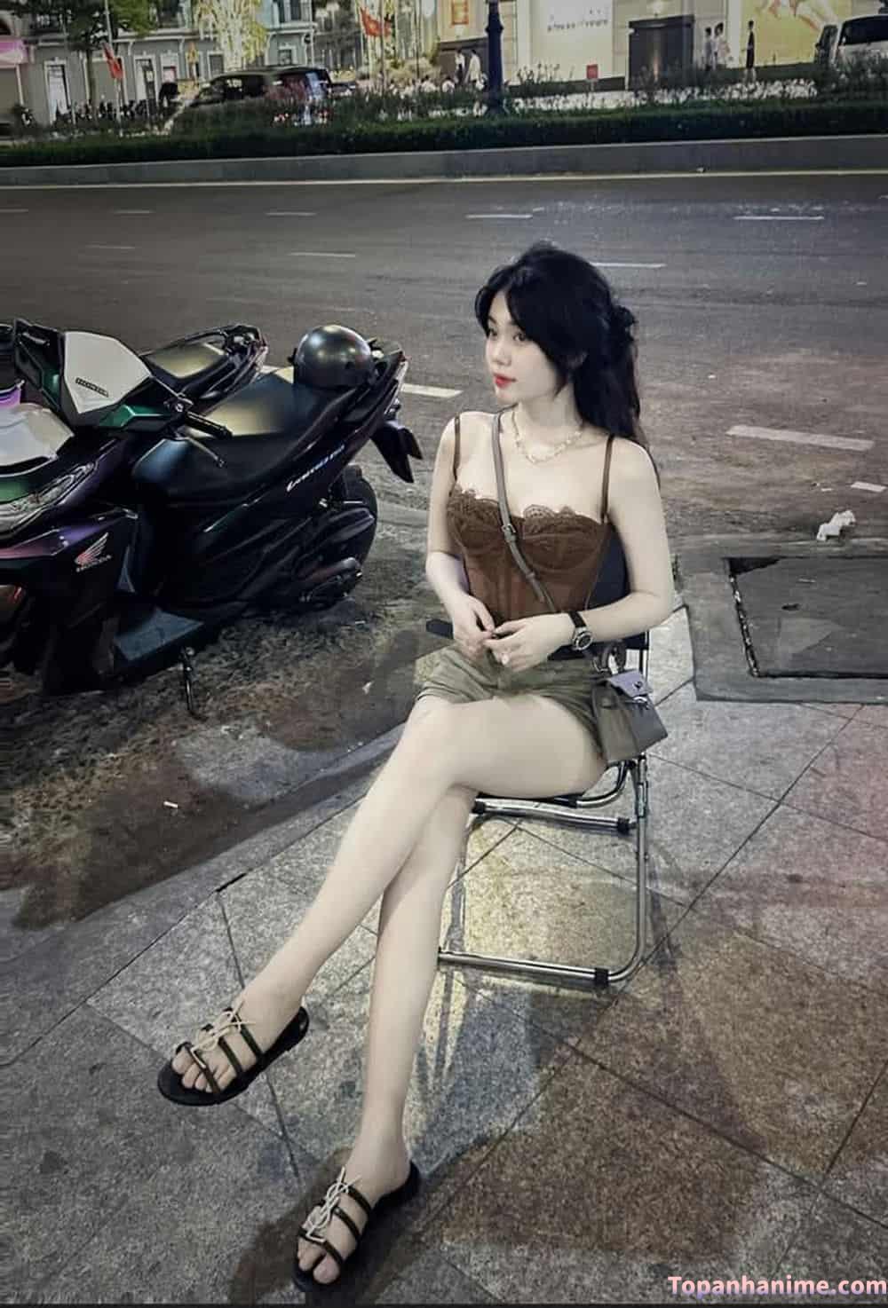 Gái xinh diện quần ngắn