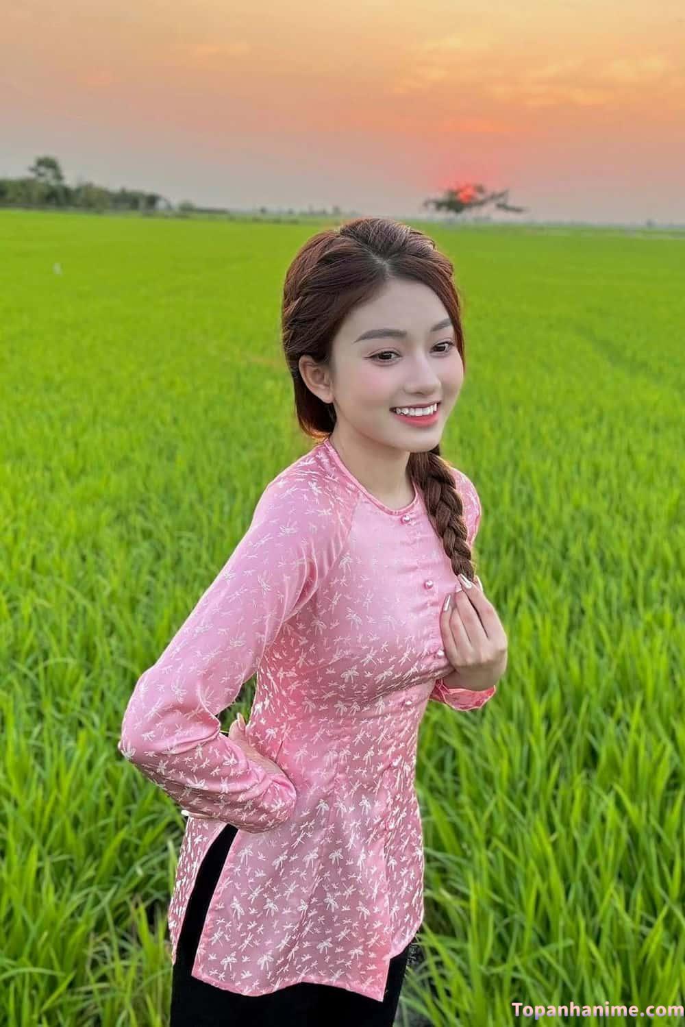 Gái xinh miền Tây mộc