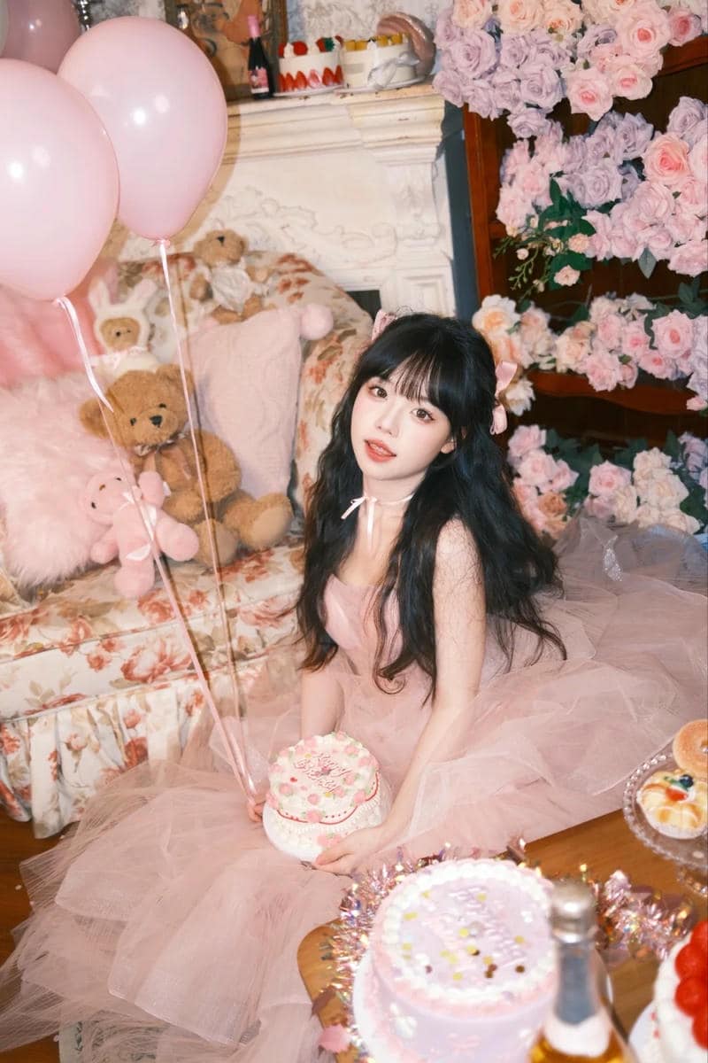 Hình ảnh gái xinh đáng yêu mừng sinh nhật tuổi mới