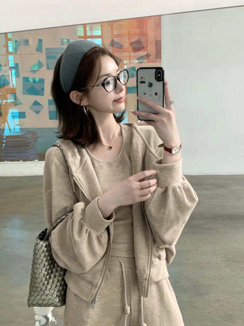 Hình ảnh gái xinh tóc ngang vai 2k3 thanh lịch