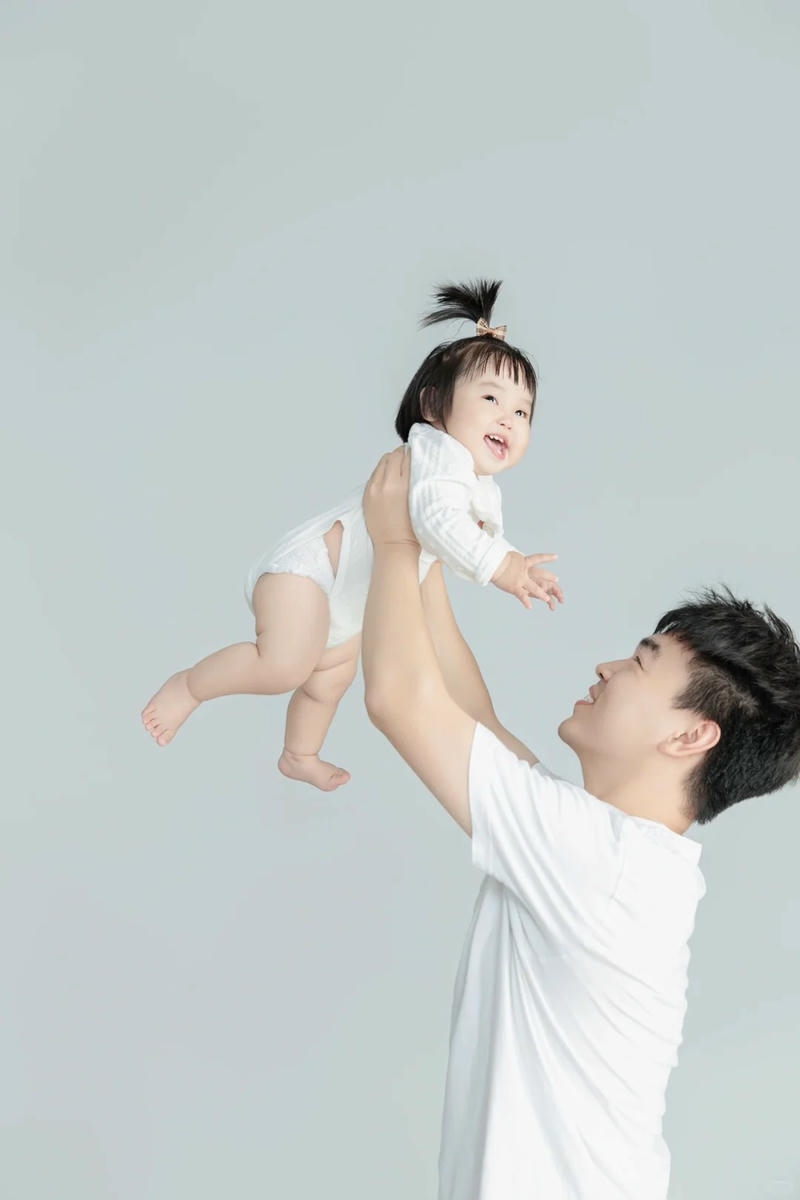 Hình avatar cha và con gái đầy cảm xúc