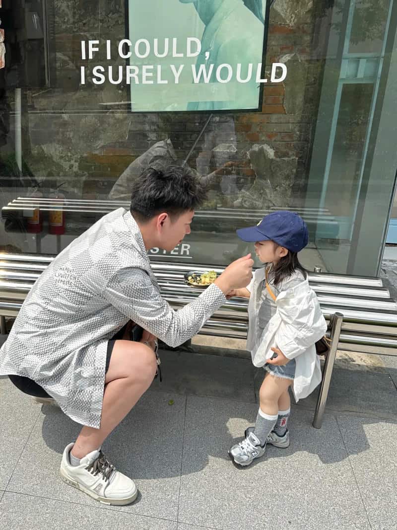 Hình avatar cha và con gái tự nhiên