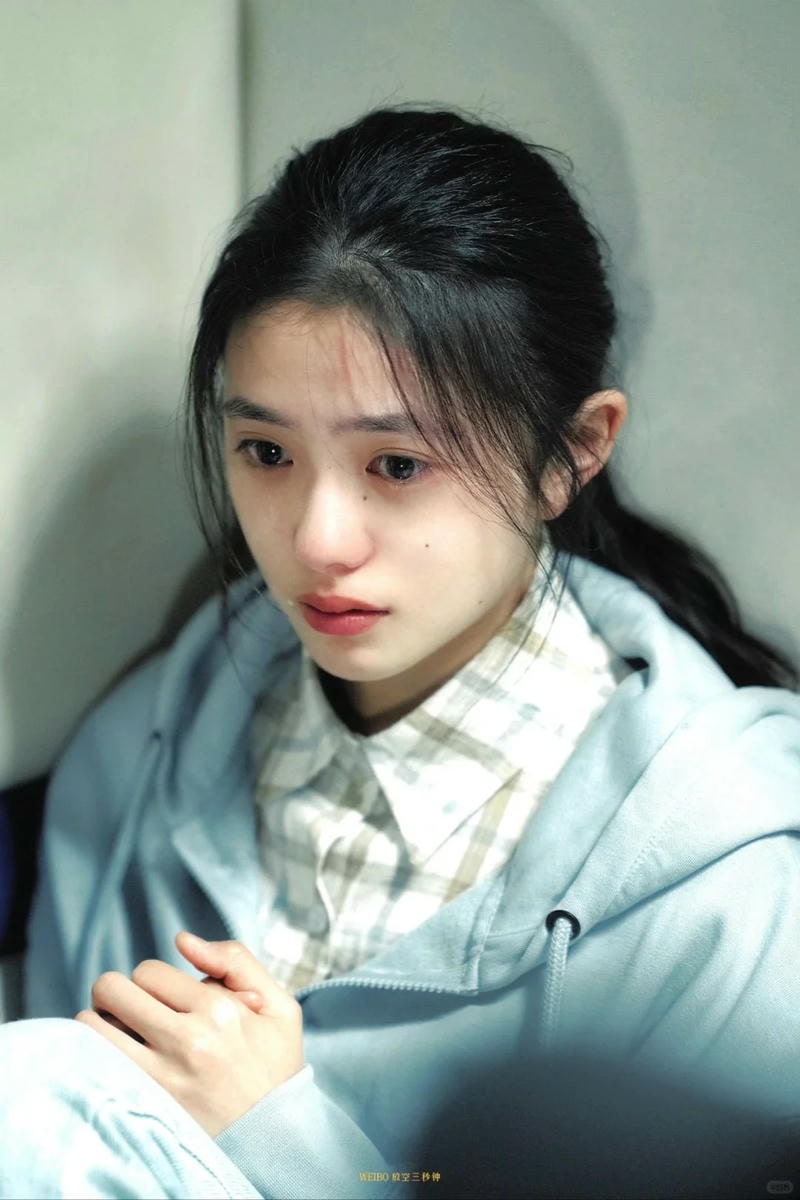 ảnh con gái khóc 67