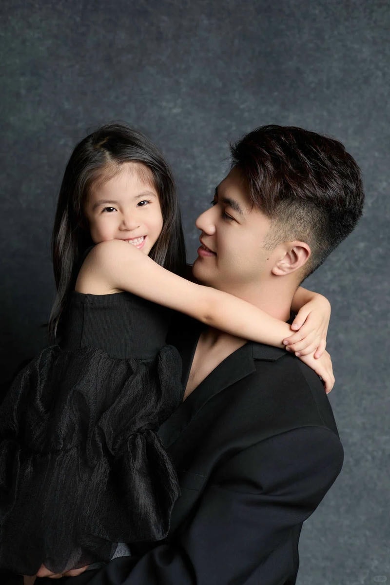 Loạt ảnh cha và con gái vui tươi