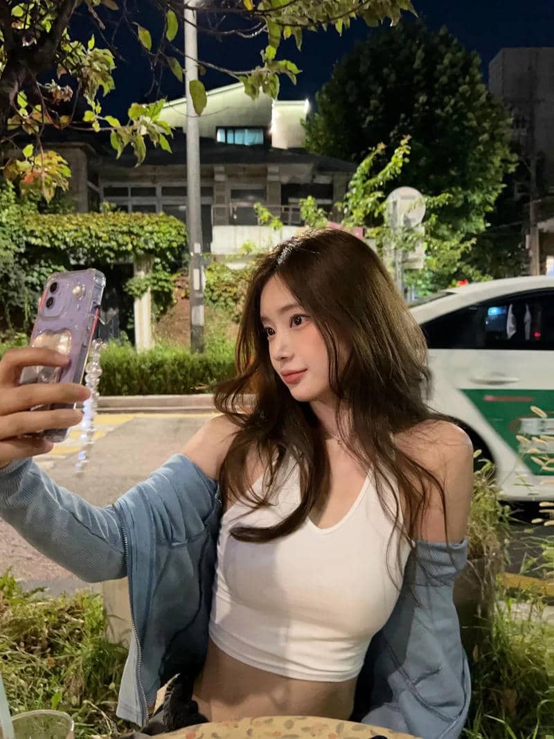 Ngắm ảnh gái xinh hàn quốc phong cách hiện đại