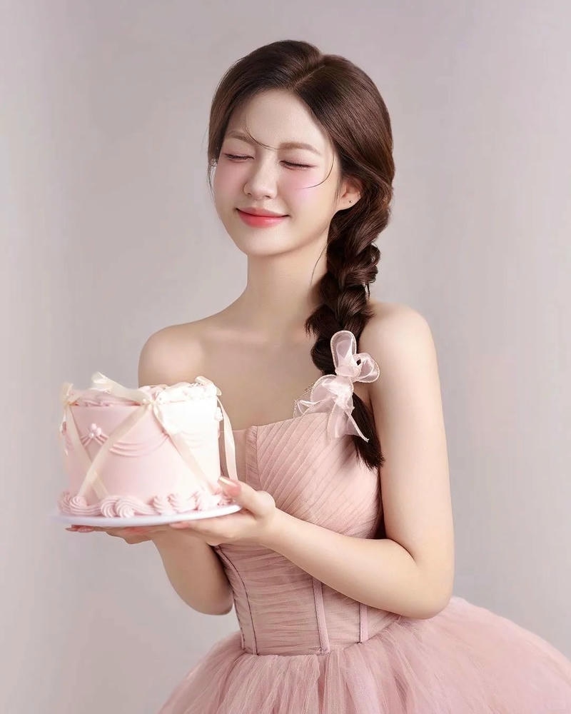 Tải ảnh gái xinh rạng rỡ chúc mừng sinh nhật