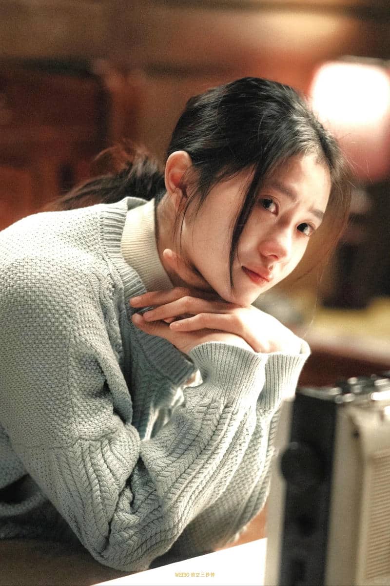 Tải hình cô gái khóc