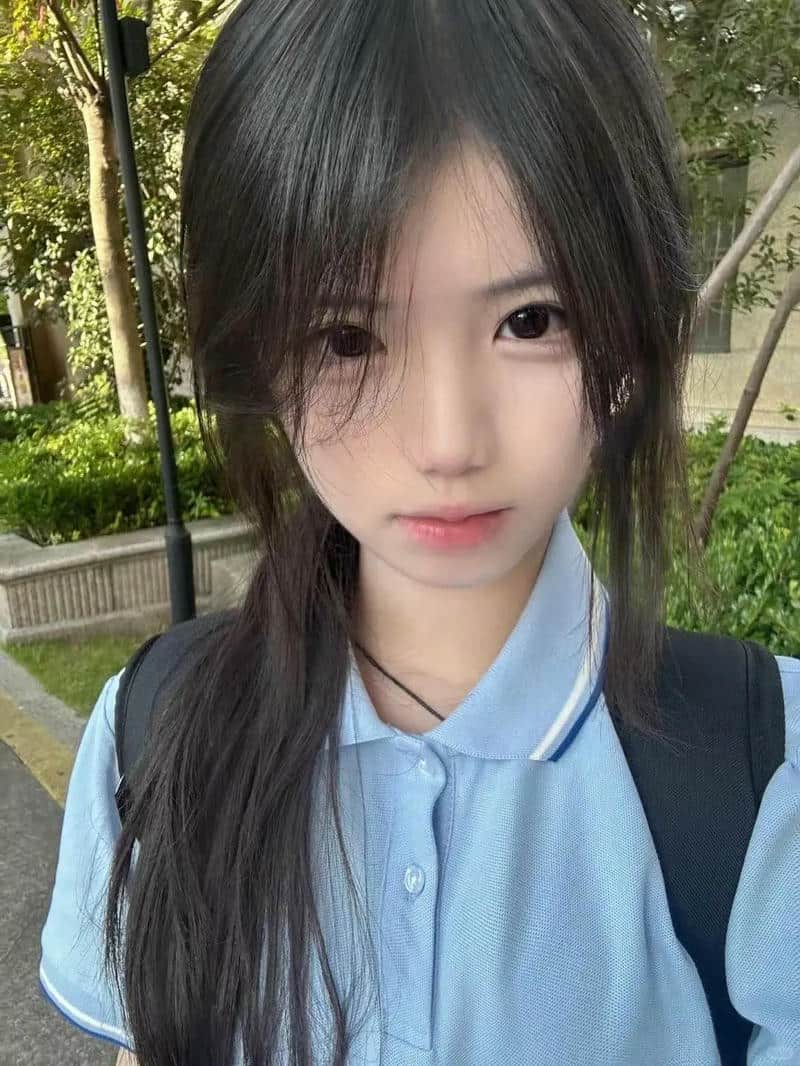 Tải hình gái học sinh thuần khiết