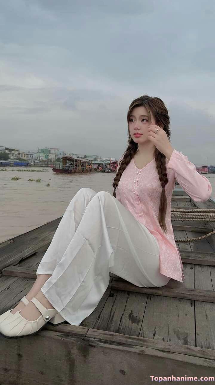 Thiếu nữ miền Tây duyên