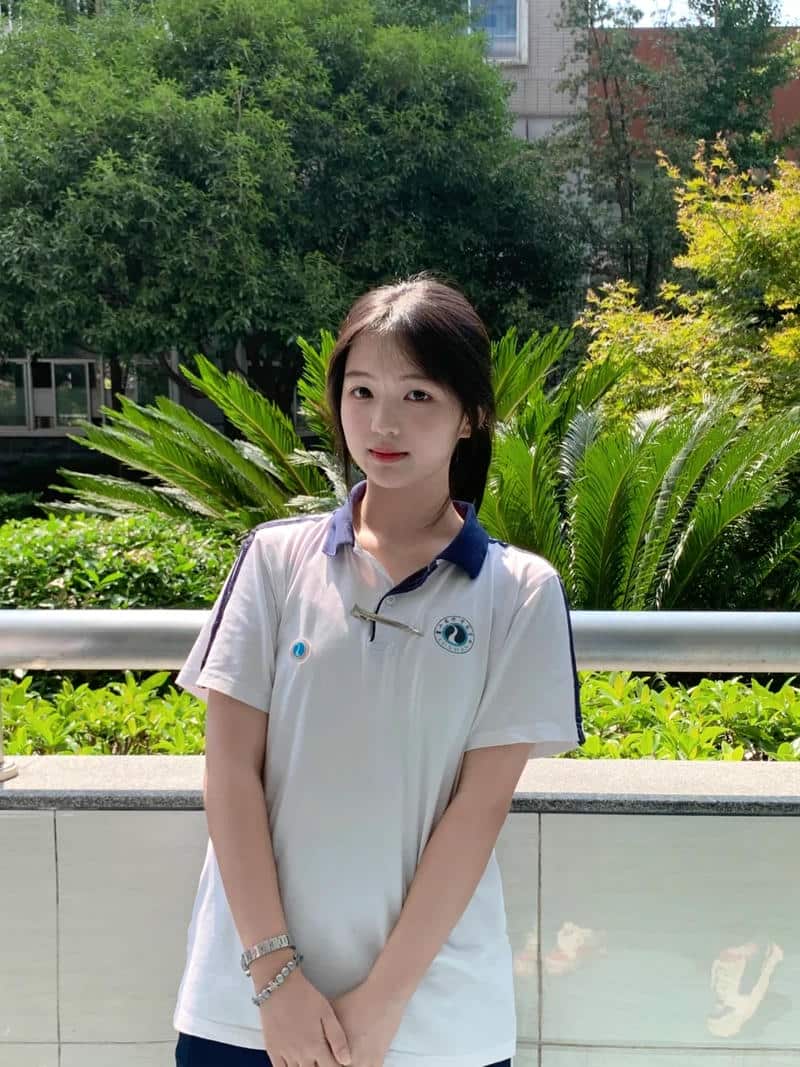 Xem ảnh gái học sinh thanh xuân