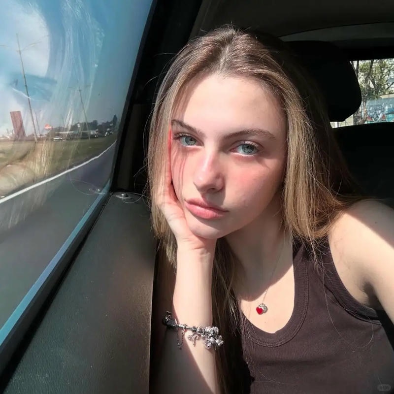 Xem hình ảnh gái tây tự nhiên