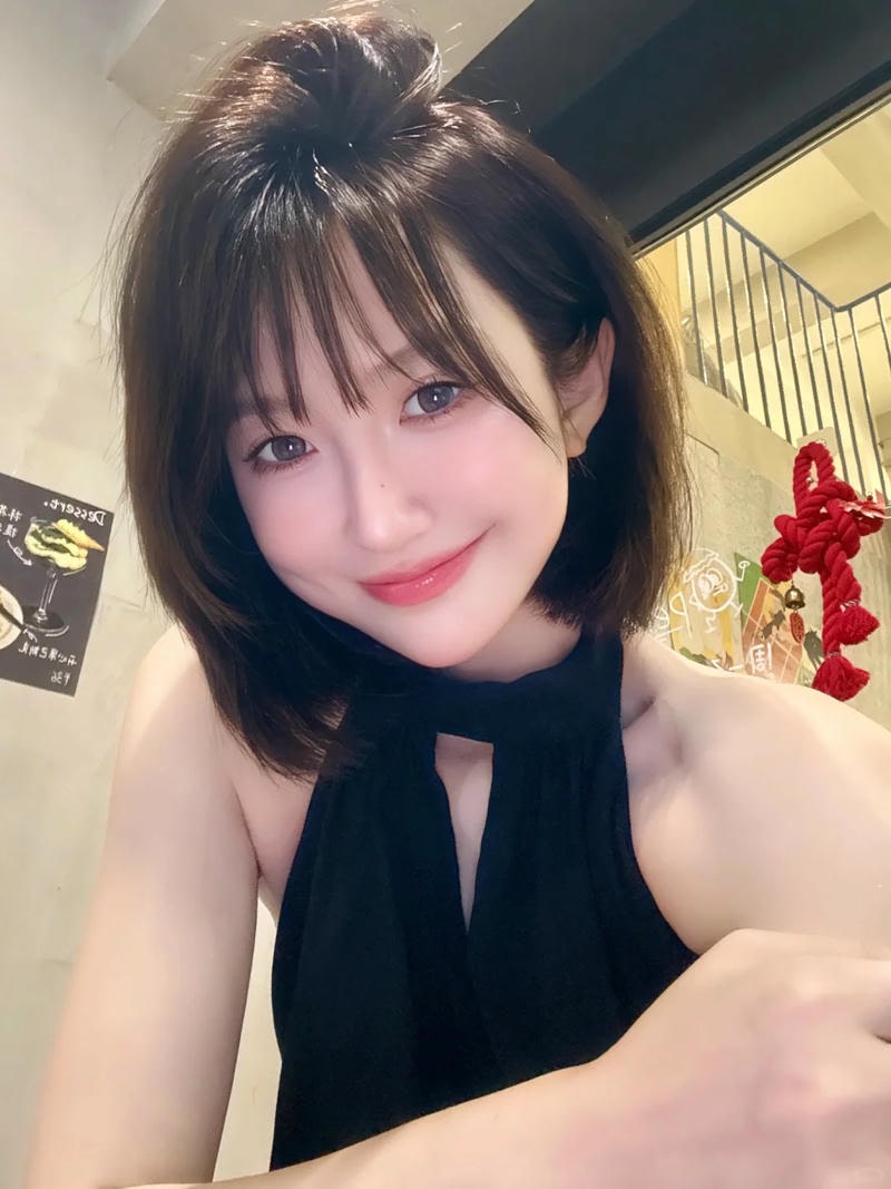 Xem hình gái xinh tóc ngắn tràn năng lượng