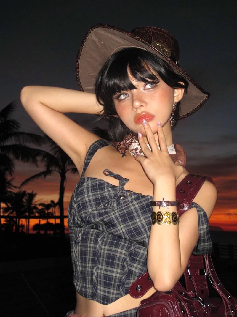 ảnh avatar gái xinh châu âu sắc sảo