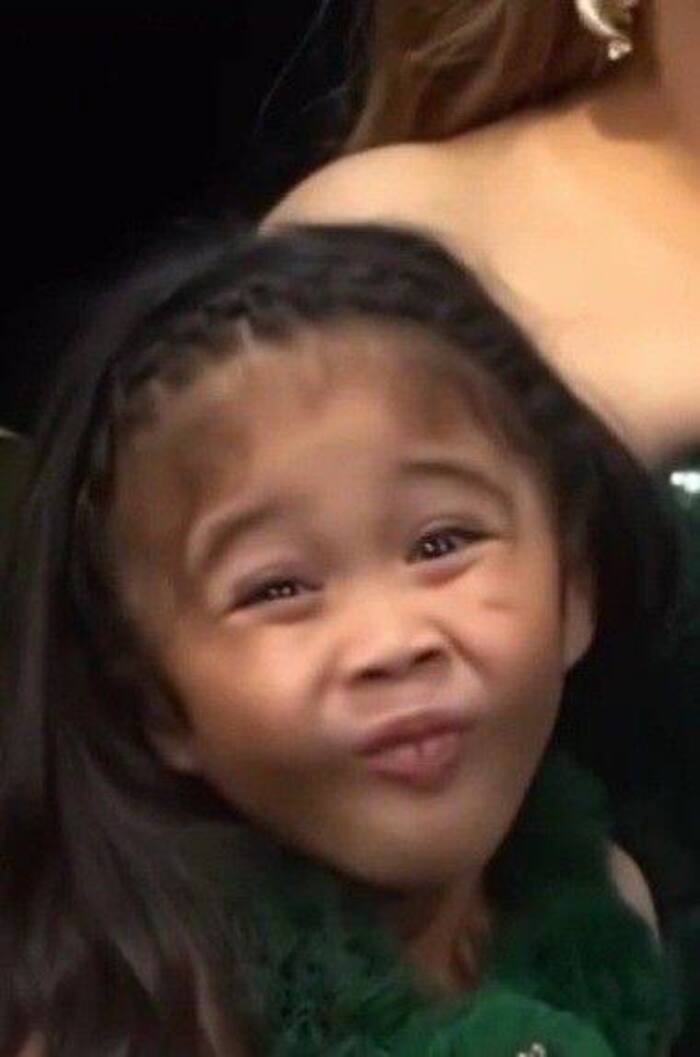 ảnh meme cười gượng bé