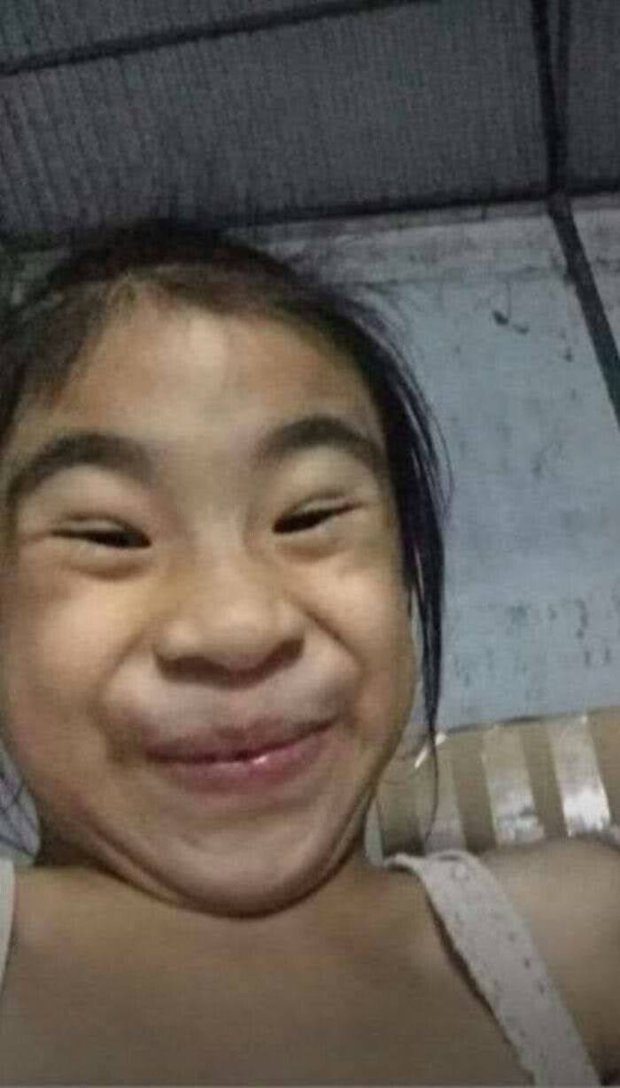 ảnh meme cười gượng