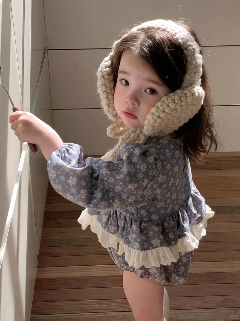 avatar bé gái hồn nhiên xinh xắn