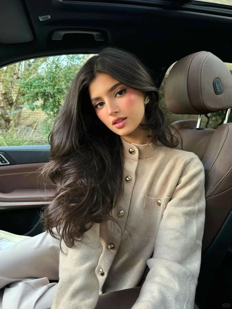 bộ ảnh gái xinh châu âu cảm xúc nhẹ nhàng