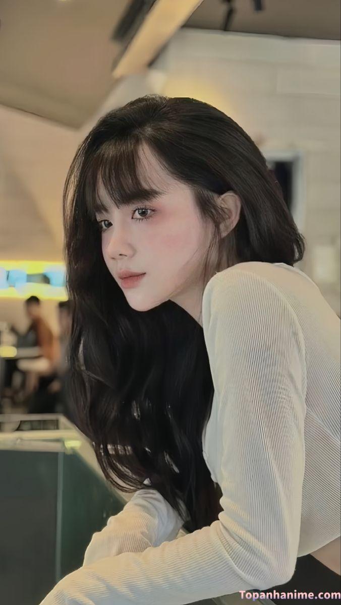 cô gái xinh tóc dài