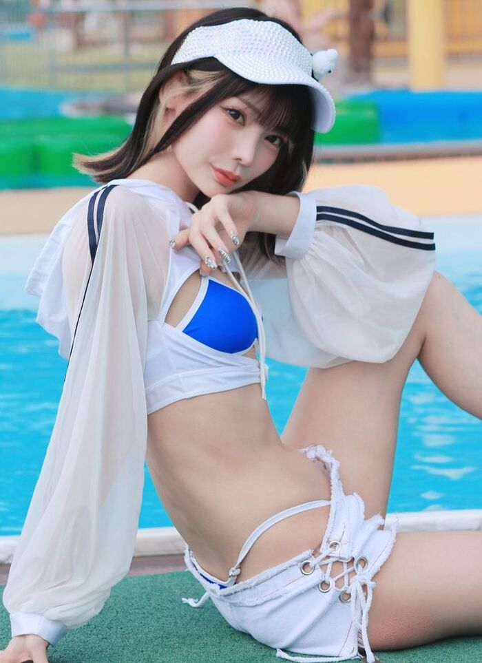 gái xinh cosplay mặc bikini full hd