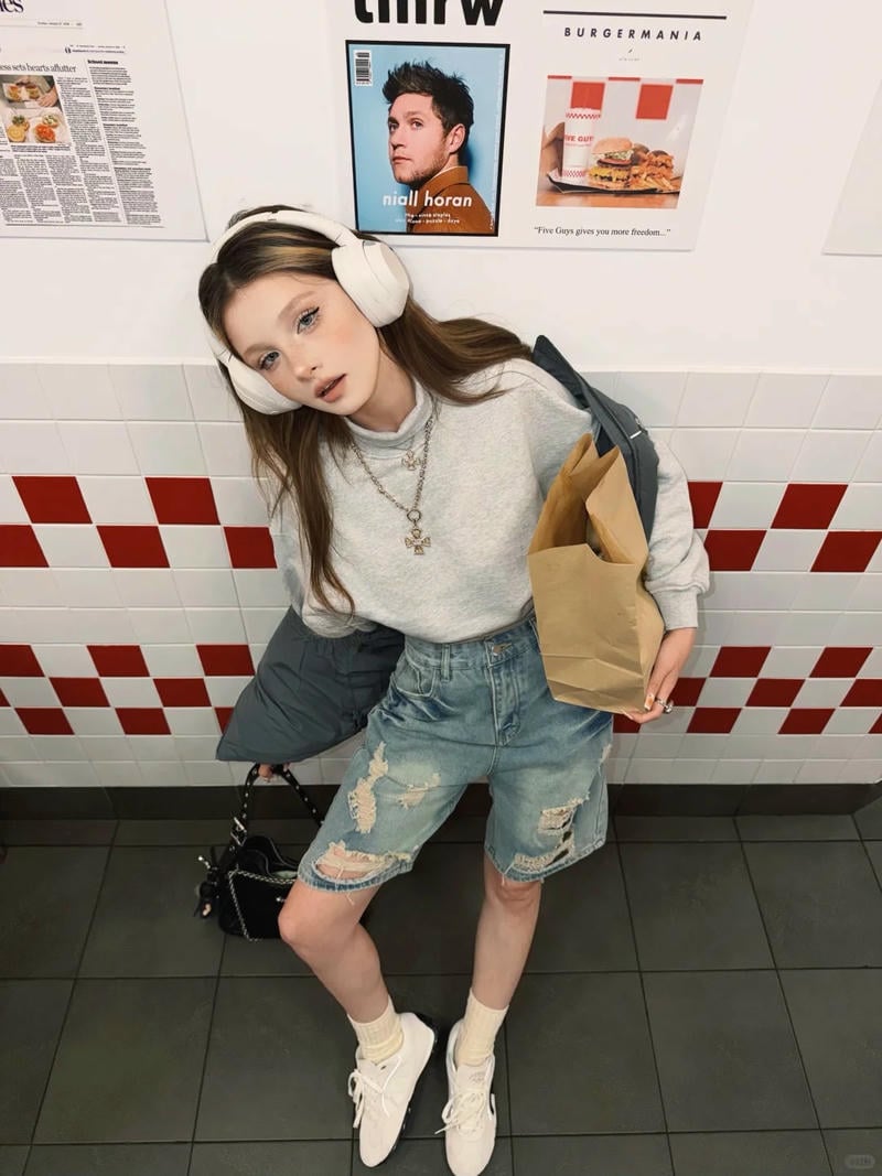 hình ảnh gái xinh châu âu chân thực và cuốn hút