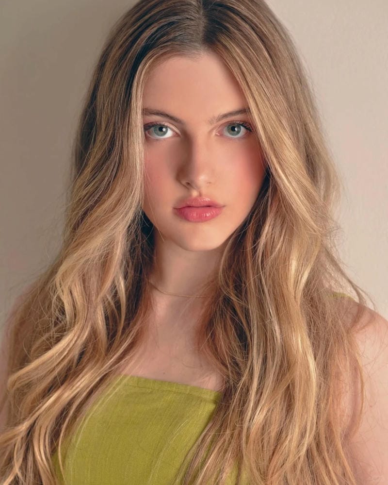 loạt ảnh gái xinh châu âu khoe vẻ thanh khiết