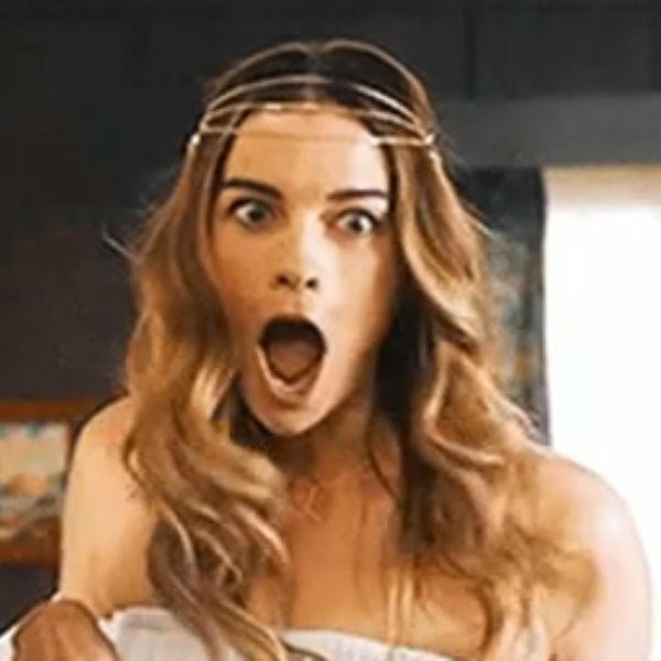 meme bất ngờ em gái