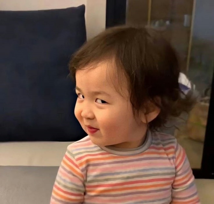 meme cười nham hiểm bé hài