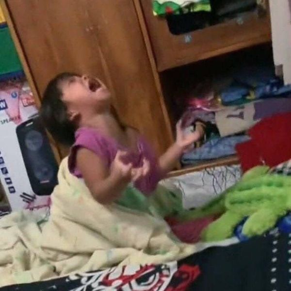 meme dỗi gào khóc