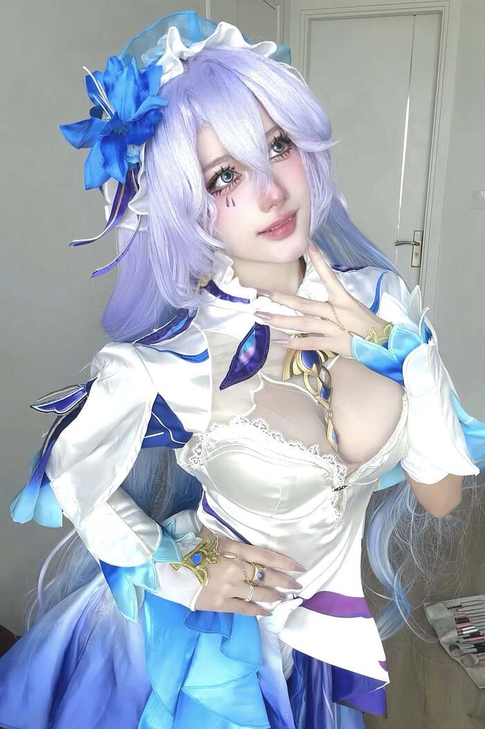 nguyễn thị hà vi cosplay 5d