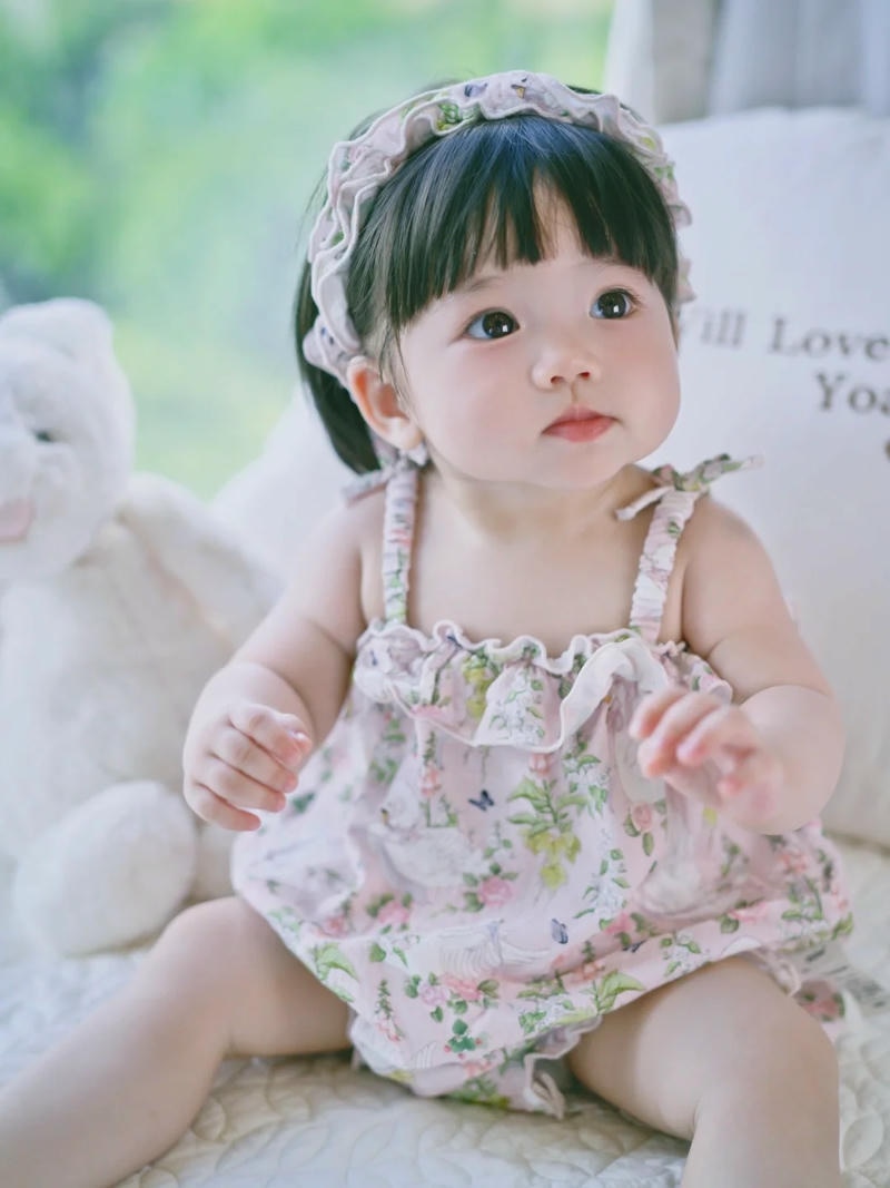 tải ảnh bé gái đáng yêu cho avatar